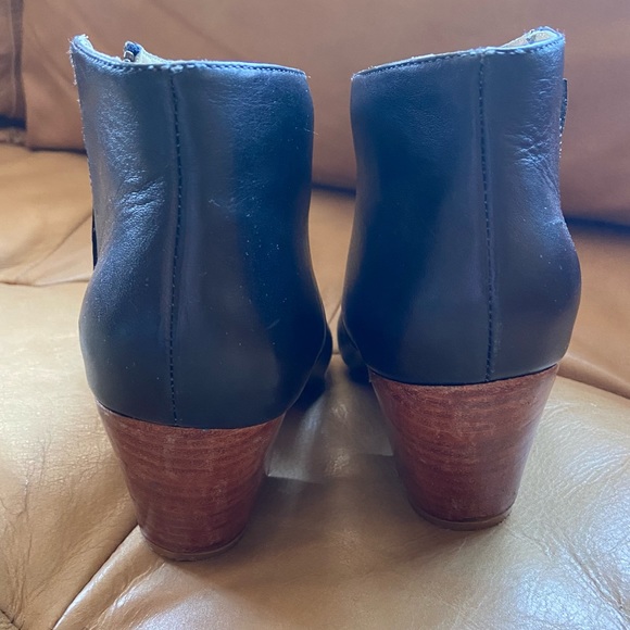Sustainable/ethical ankle booties! - Picture 4 of 4